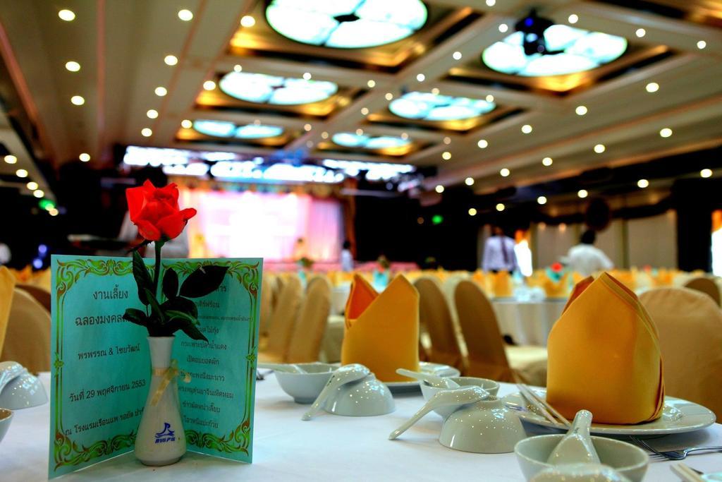 Ruean Phae Royal Park Hotel Phitsanulok Eksteriør bilde