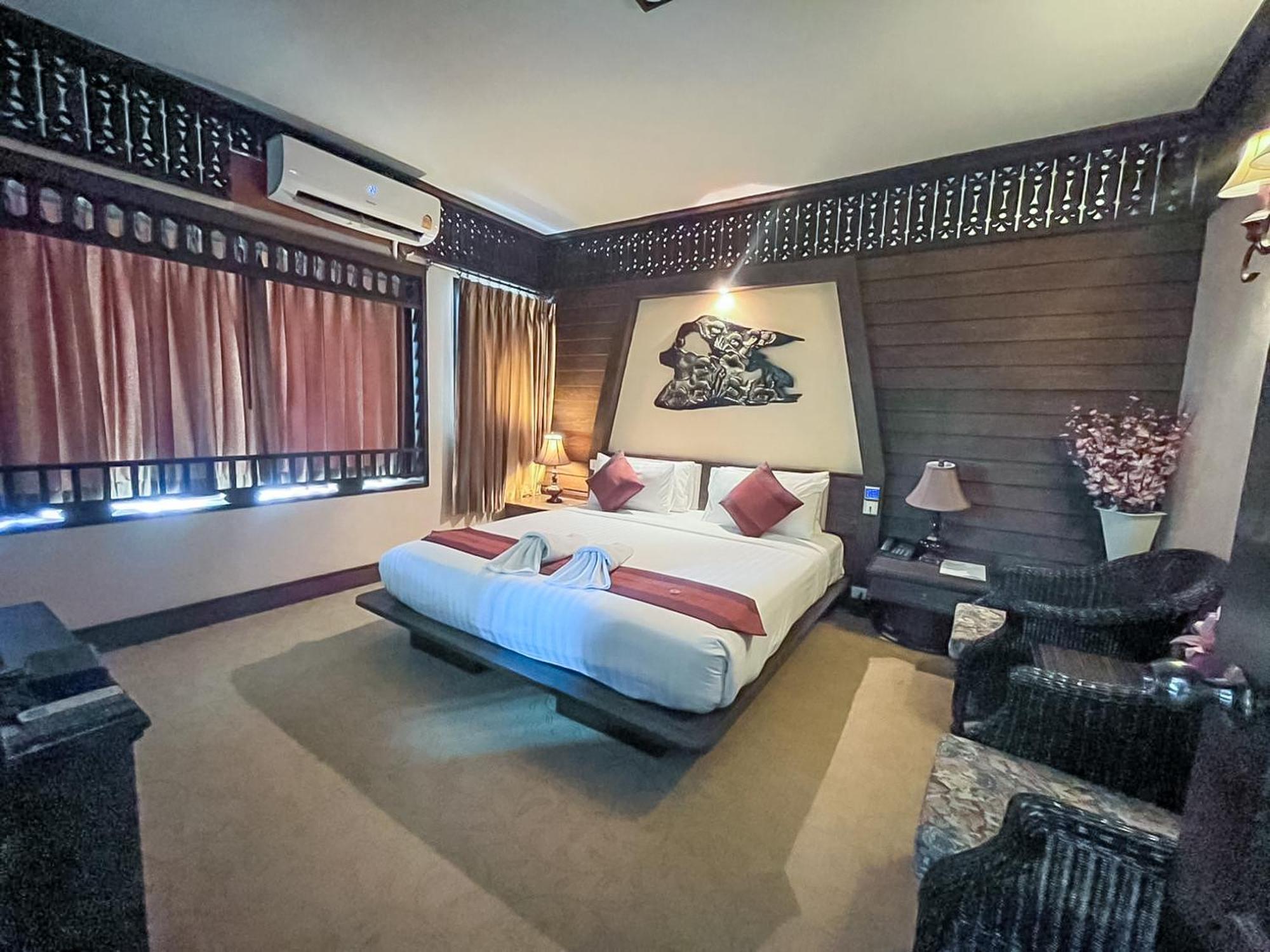 Ruean Phae Royal Park Hotel Phitsanulok Eksteriør bilde
